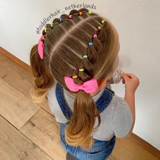 Penteado Infantil com elásticos, tranças e Maria Chiquinha